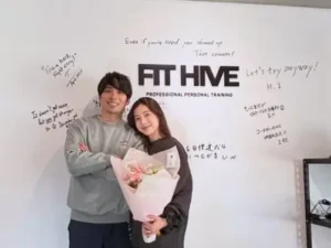 A married couple receiving pair personal training at FIT HIVE Personal Gym in Honmachi, Nishi Ward, Osaka City.