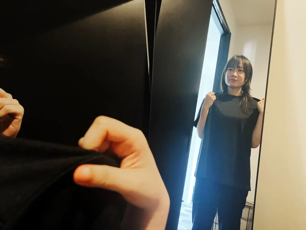 トレーニングウェアをに着がえたデザイナーNさんの写真