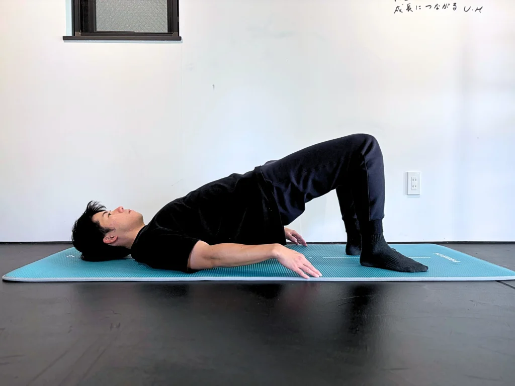 How to perform a hip lift step 2