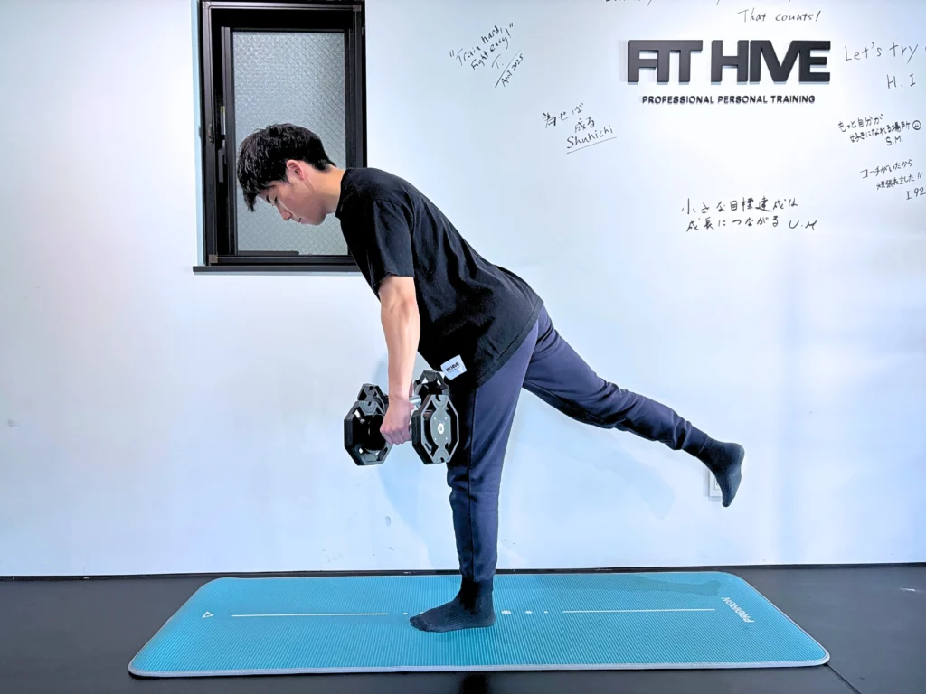 How to perform a single-leg straight-leg deadlift step 1