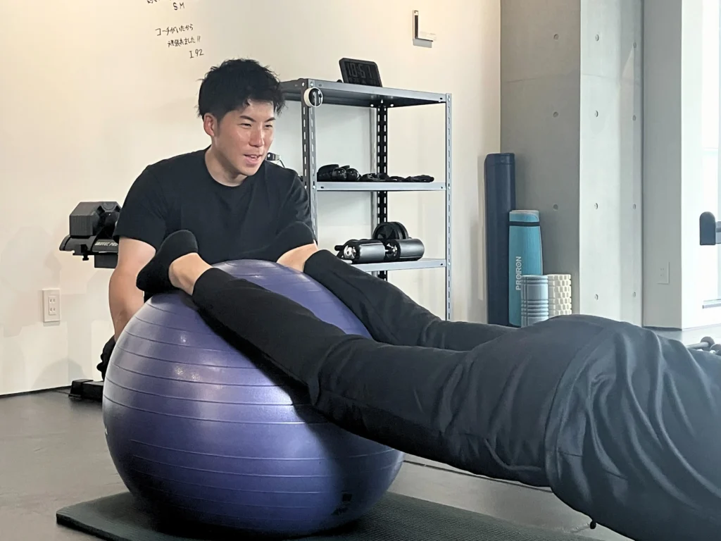 大阪市西区本町のパーソナルジムFIT HIVE（フィットハイブ）のトレーナー安田 駿介
