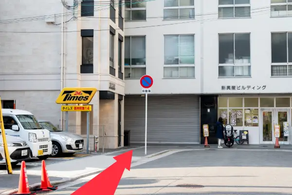 地下鉄本町駅24番出口からのルート5