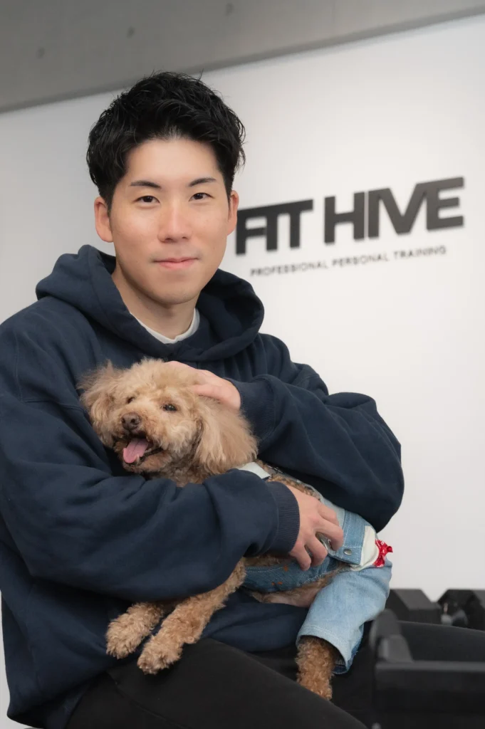 大阪市西区本町のペット同伴OKのパーソナルトレーニングジムFIT HIVE(フィットファイブ)トレーナー