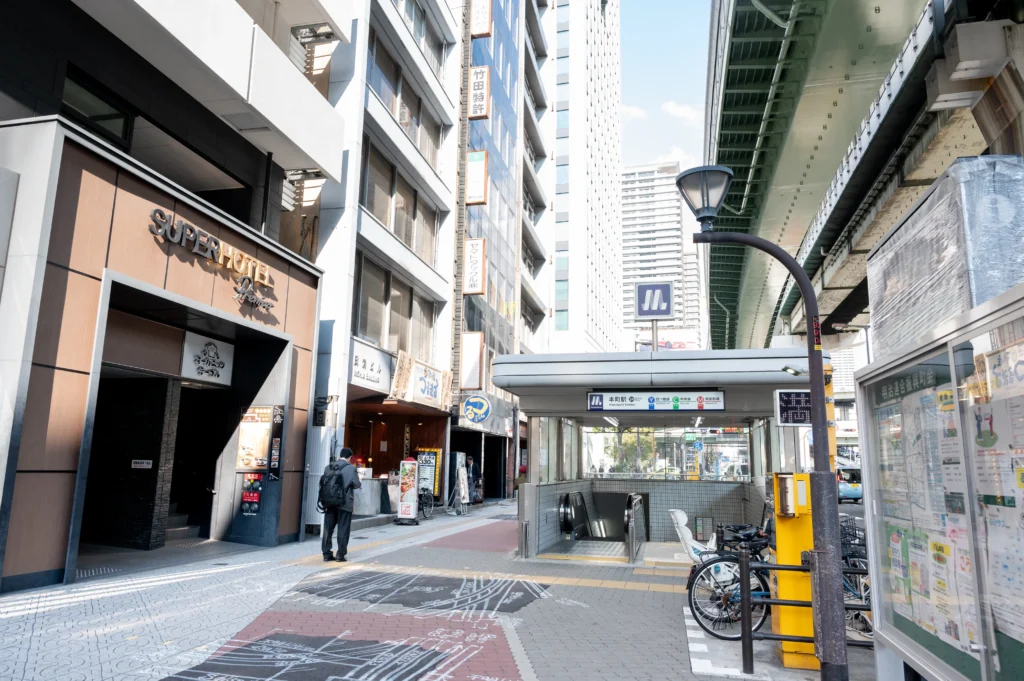 地下鉄本町駅24番出口